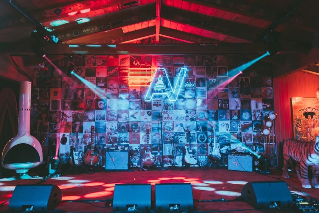 🛹 2025's Retro-Cool Icon: How Aviator Nation Redefines Vintage Skate Culture